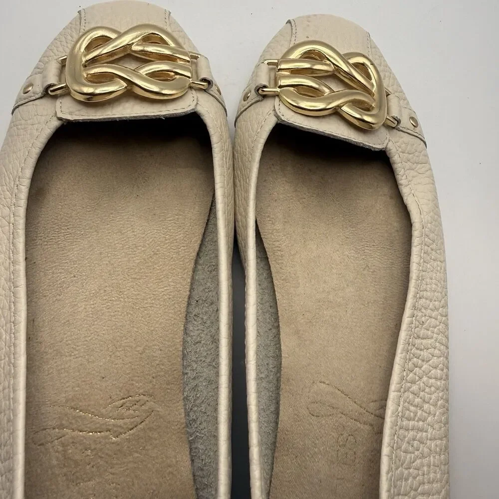 Aerosoles Big Bet Cream Loafers Ballet Flats Gold Buckle Sz 6 1/2 M Comfortable